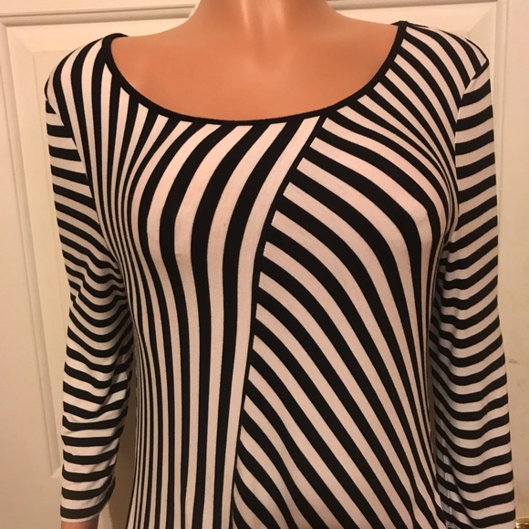 ❌SOLD❌ Cable & Gauge Asymmetrical Striped Shirt - Picture 2 of 8